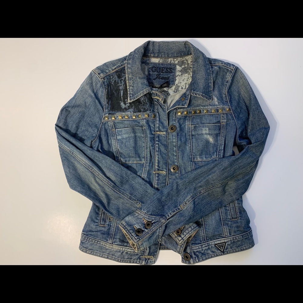 Guess jean jacket size med great shape